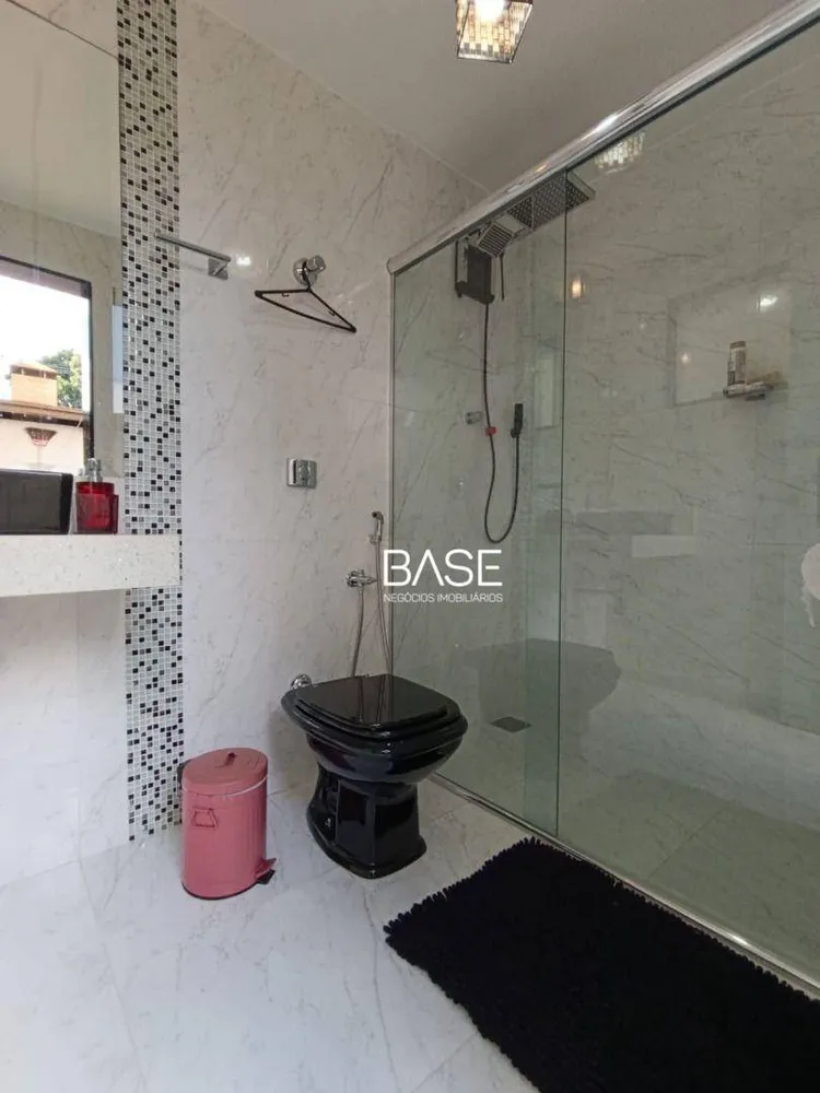 Casa, 3 quartos, 218 m² - Foto 4