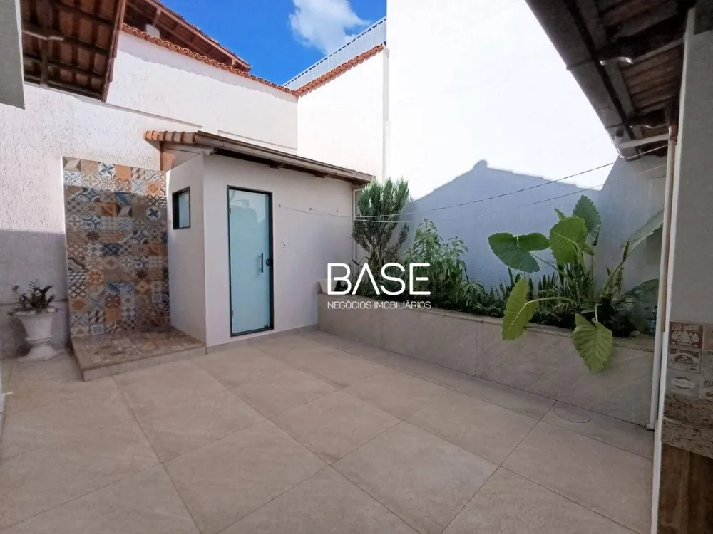 Casa, 3 quartos, 218 m² - Foto 2