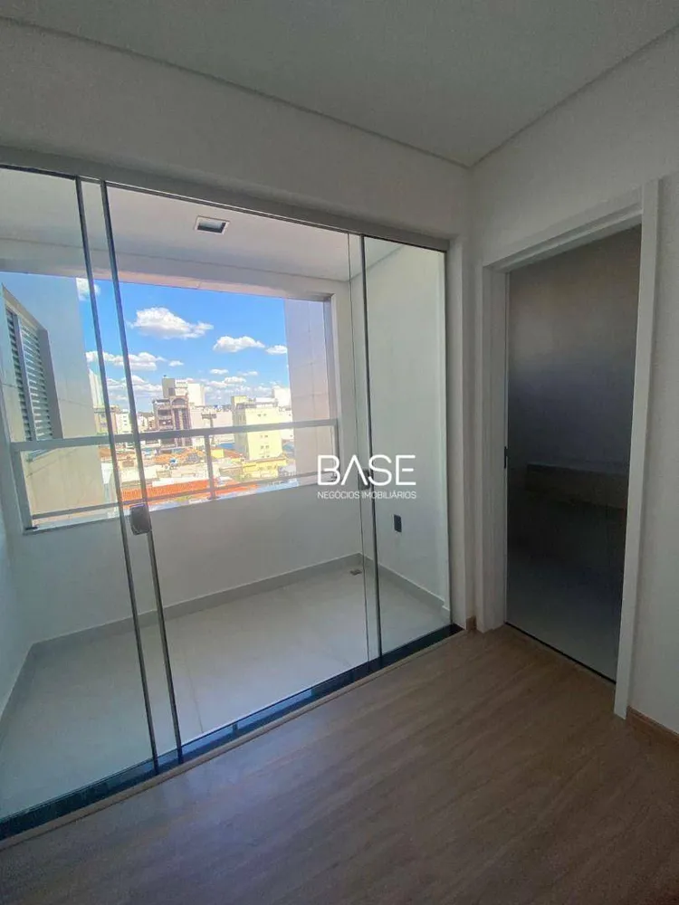 Apartamento, 3 quartos, 125 m² - Foto 2