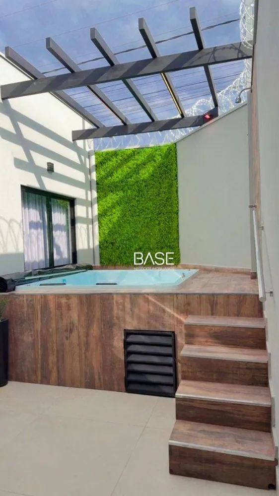 Casa, 3 quartos, 284 m² - Foto 1