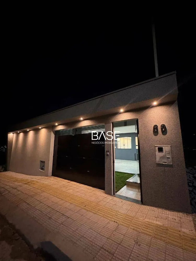 Casa, 3 quartos, 179 m² - Foto 1