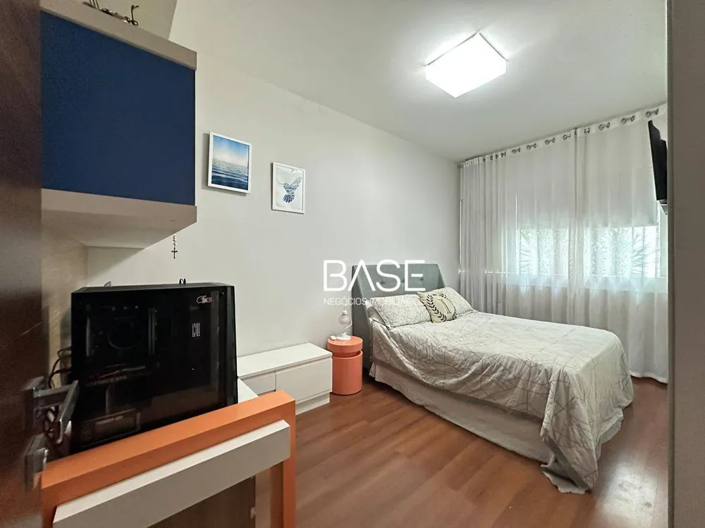 Casa, 4 quartos, 350 m² - Foto 2