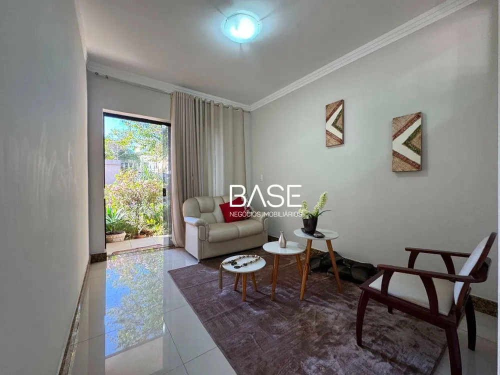 Casa, 3 quartos, 210 m² - Foto 1