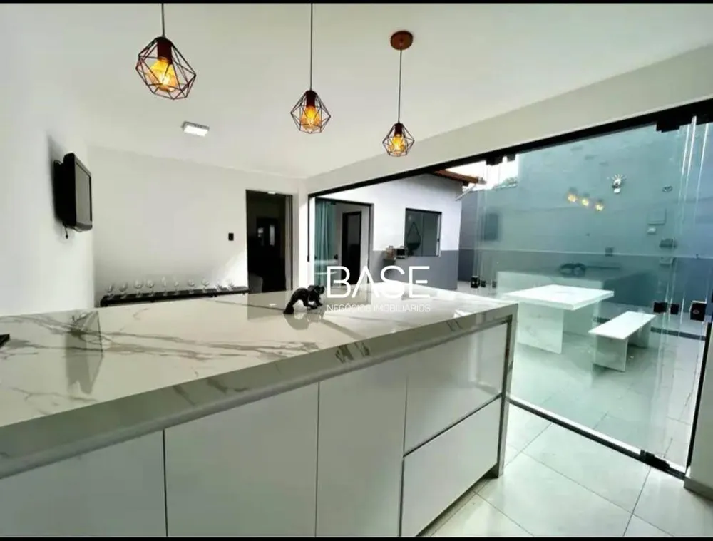 Casa, 3 quartos, 180 m² - Foto 2