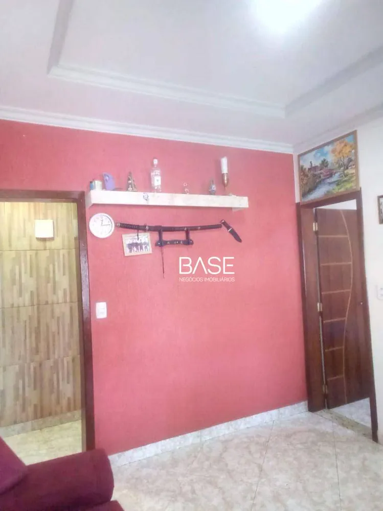 Casa, 6 quartos, 140 m² - Foto 1