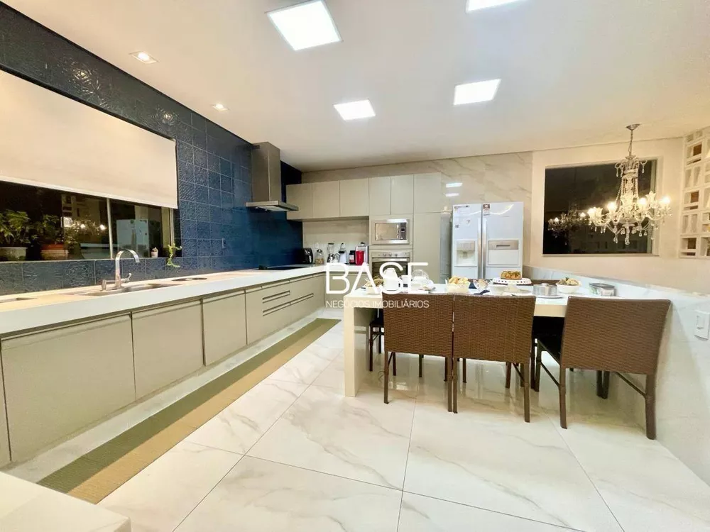 Cobertura, 3 quartos, 360 m² - Foto 1