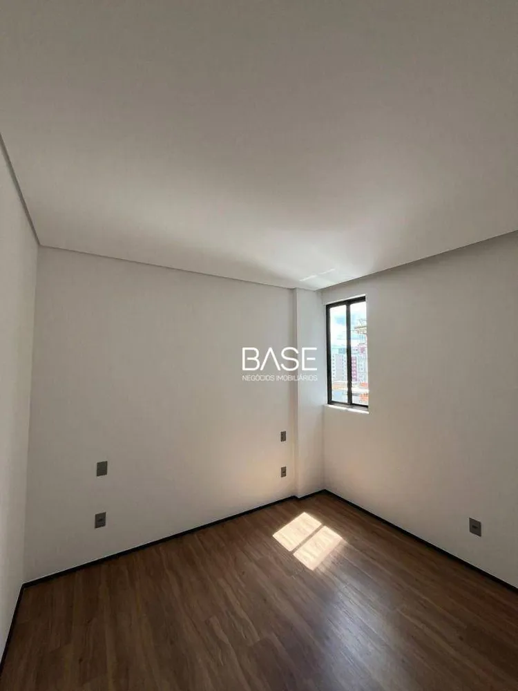 Apartamento, 3 quartos, 127 m² - Foto 2