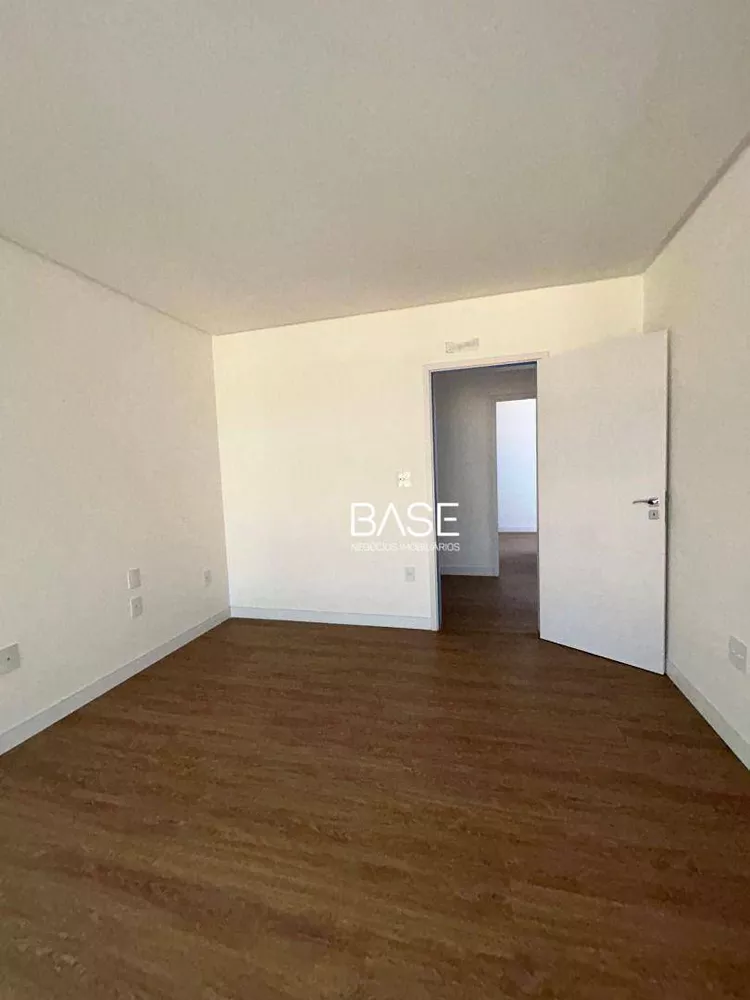 Cobertura, 3 quartos, 240 m² - Foto 3