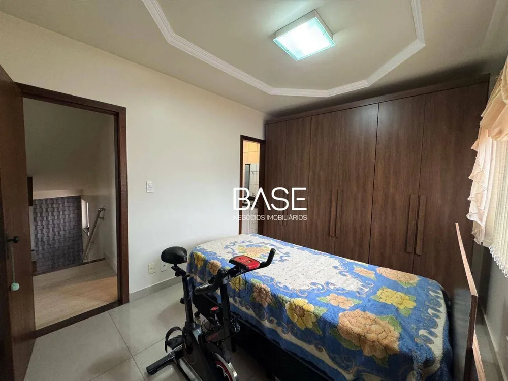 Casa, 4 quartos, 300 m² - Foto 3