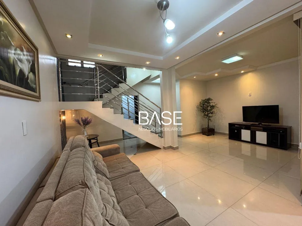Casa, 4 quartos, 300 m² - Foto 1