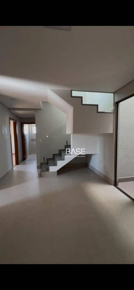 Apartamento, 3 quartos, 220 m² - Foto 1