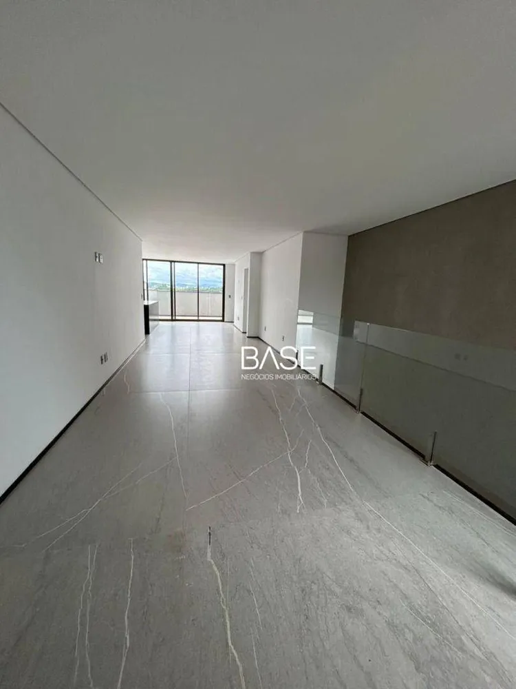Cobertura, 3 quartos, 246 m² - Foto 3