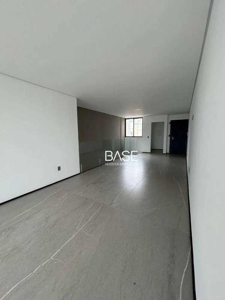 Cobertura, 3 quartos, 246 m² - Foto 4