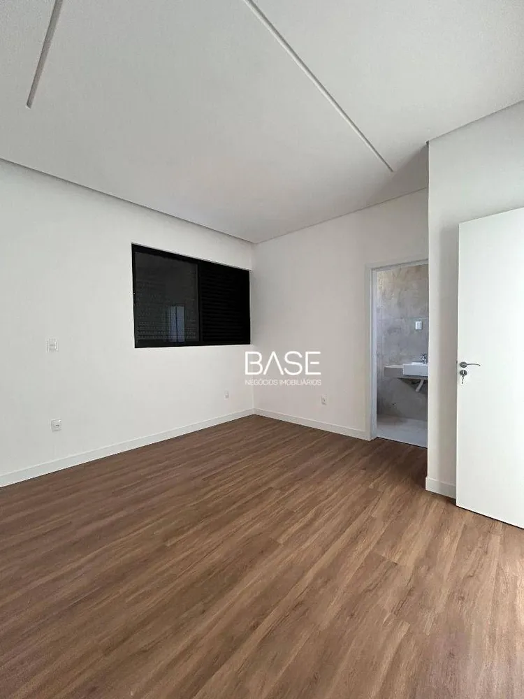 Cobertura, 4 quartos, 330 m² - Foto 2