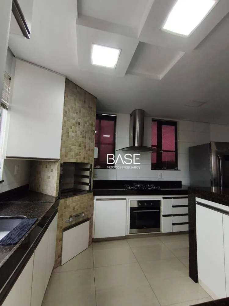 Cobertura, 3 quartos, 220 m² - Foto 3