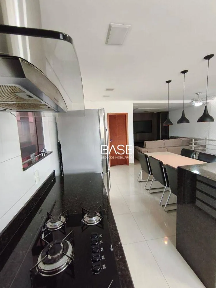 Cobertura, 3 quartos, 220 m² - Foto 2