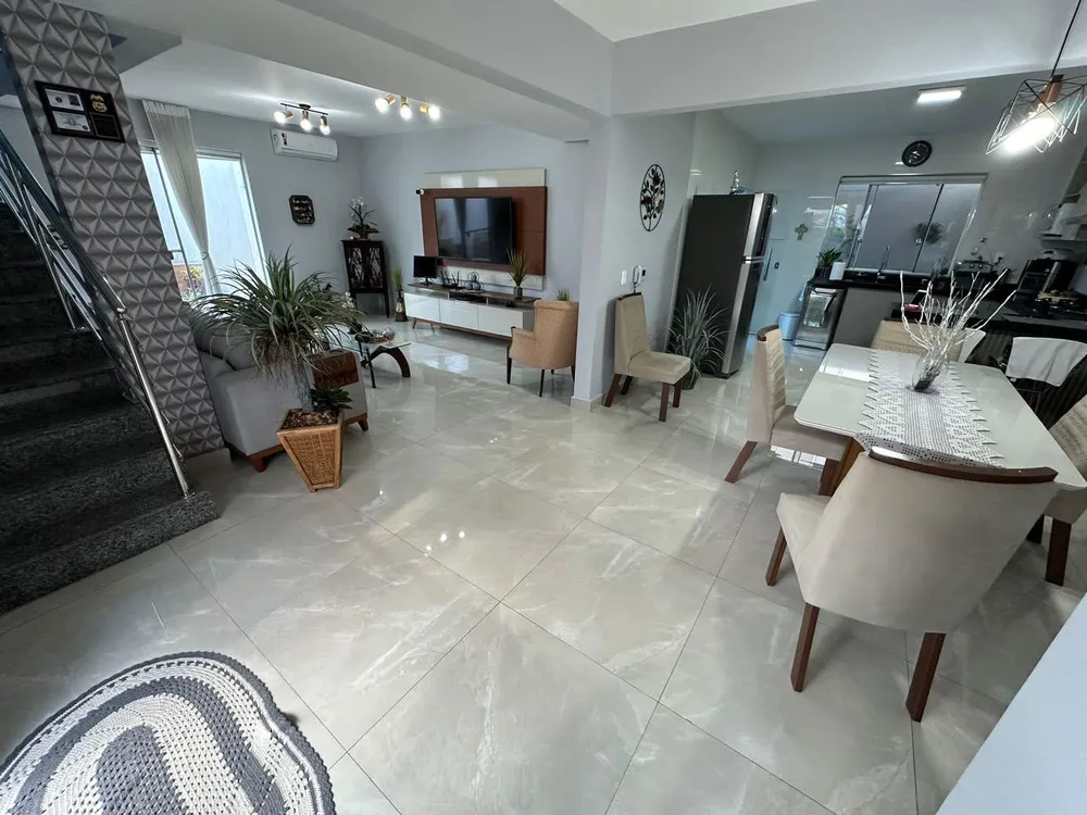 Casa, 3 quartos, 276 m² - Foto 2