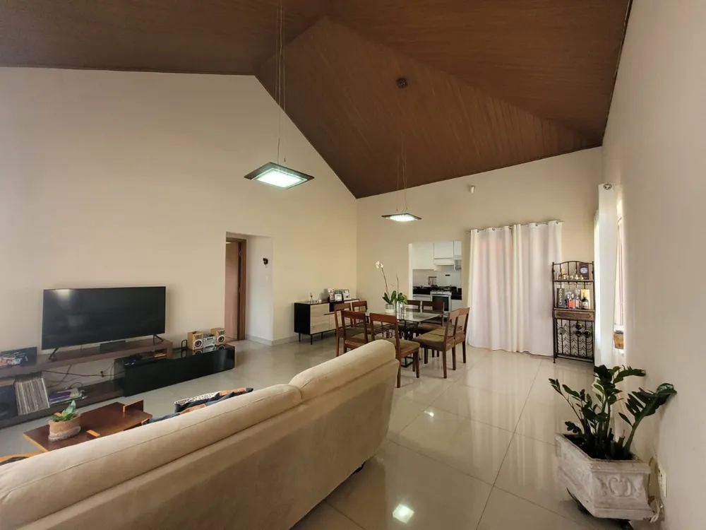 Casa, 3 quartos, 200 m² - Foto 2