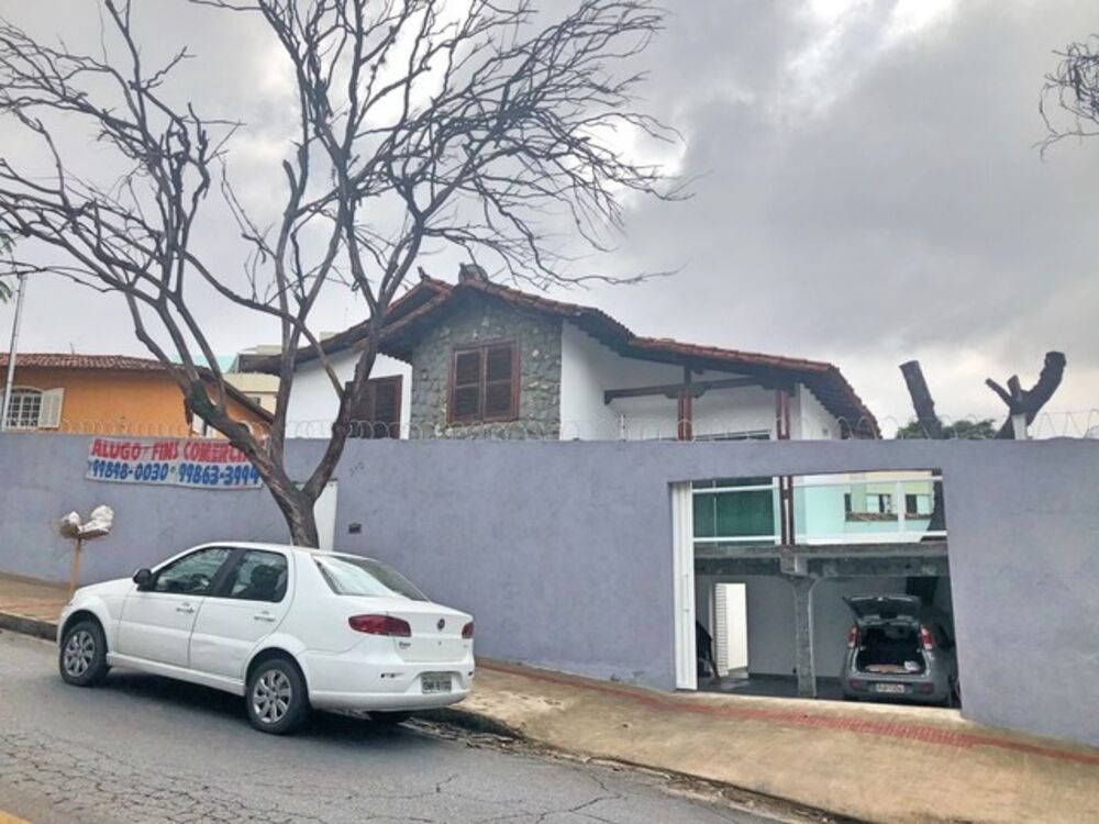 Casa, 4 quartos, 209 m² - Foto 1