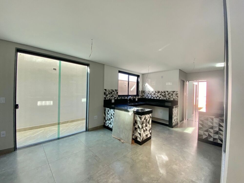 Casa, 3 quartos, 196 m² - Foto 2