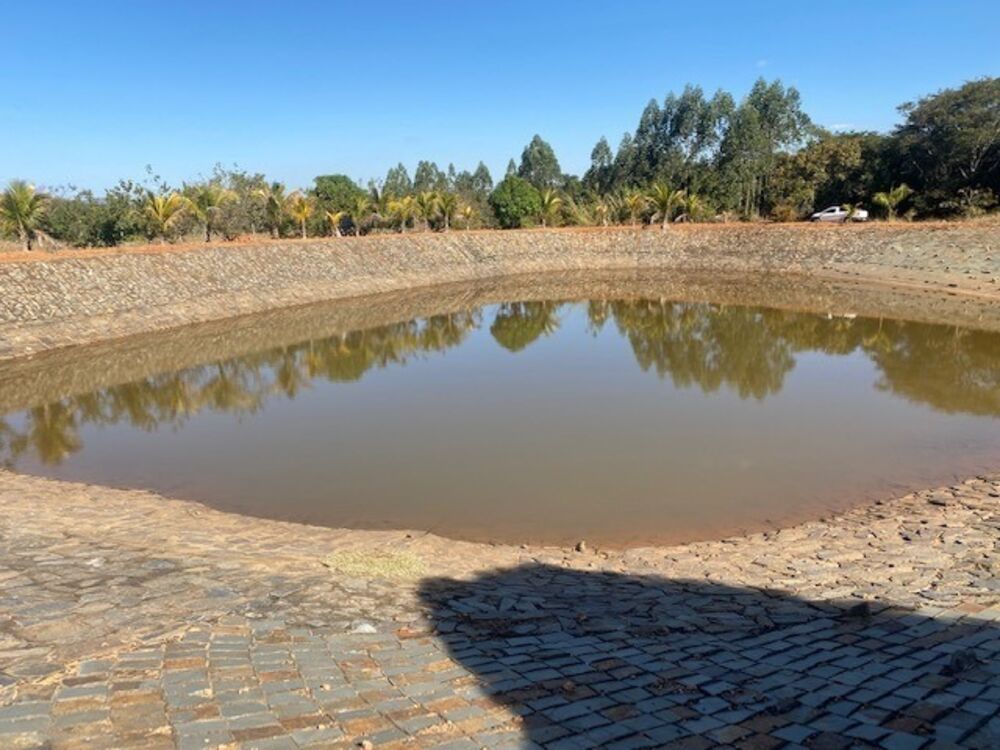 Sítio, 2 quartos, 100 m² - Foto 1