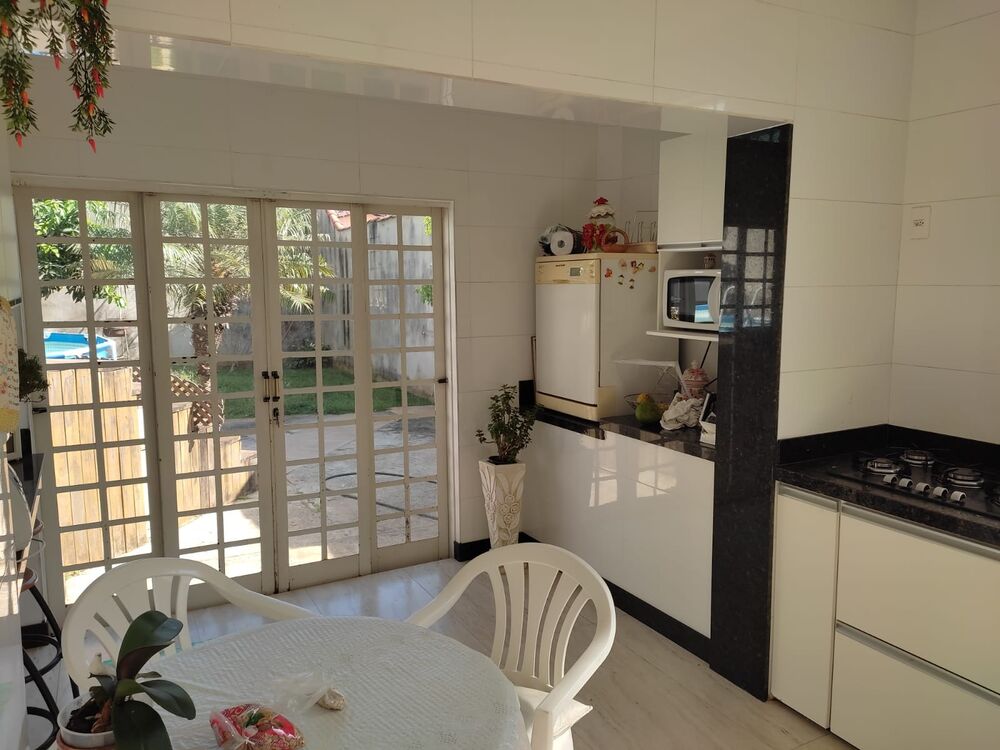 Casa, 4 quartos, 271 m² - Foto 1
