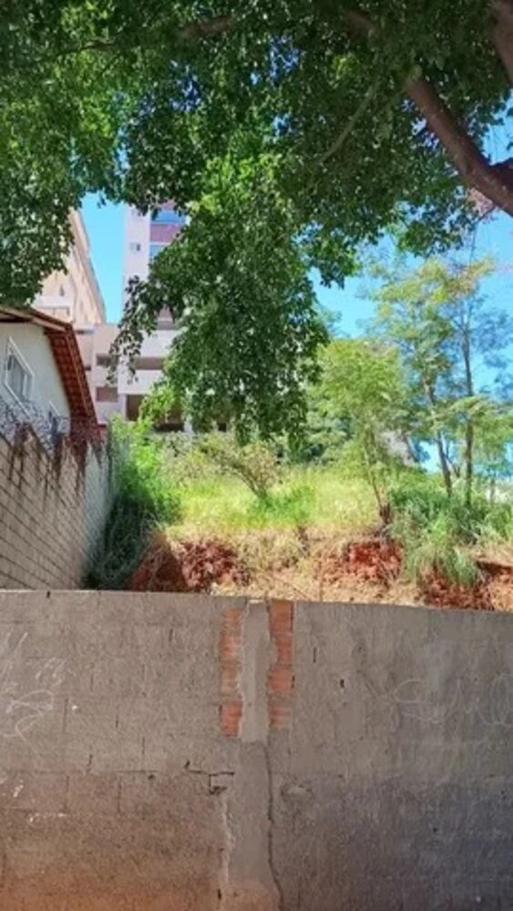 Terreno, 221 m² - Foto 1