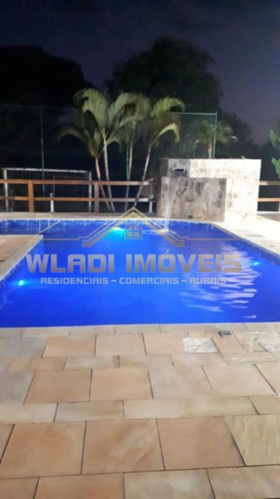 Chácara à venda com 4 quartos, 2000m² - Foto 1