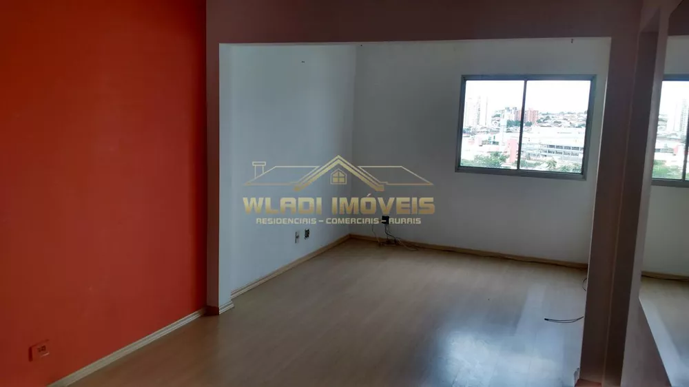 Apartamento à venda com 3 quartos, 70m² - Foto 1