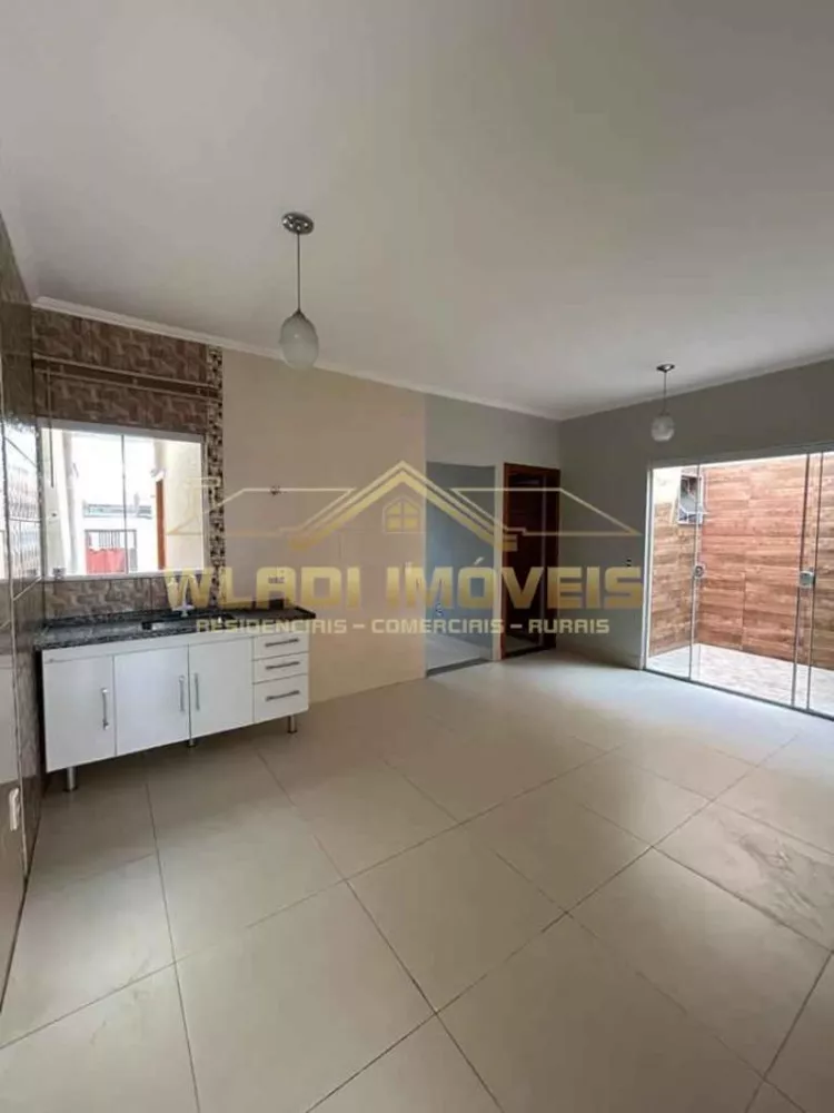 Casa à venda com 3 quartos, 140m² - Foto 3