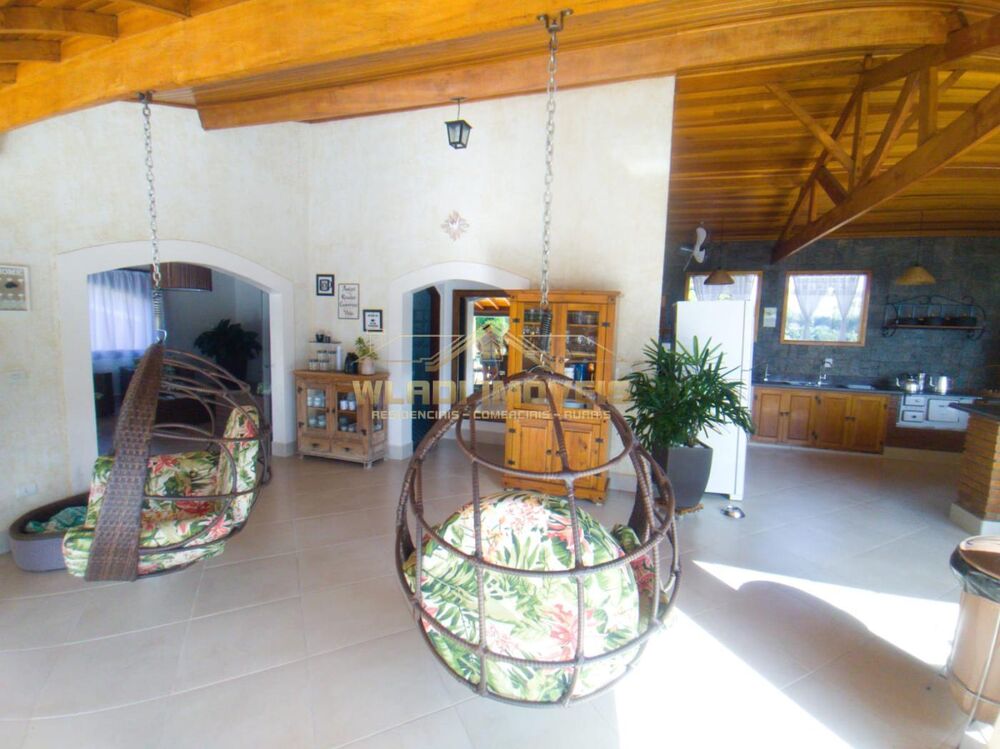 Chácara, 5 quartos, 2800 m² - Foto 1