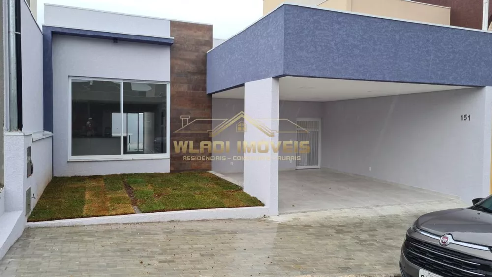 Casa à venda com 3 quartos, 260m² - Foto 1