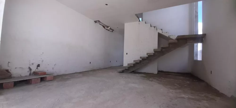 Casa à venda com 3 quartos, 140m² - Foto 3