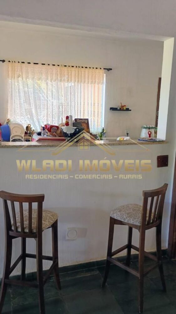 Chácara à venda com 4 quartos, 2500m² - Foto 8
