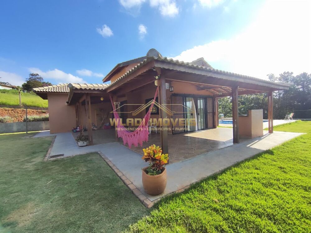 Chácara à venda com 4 quartos, 318m² - Foto 2