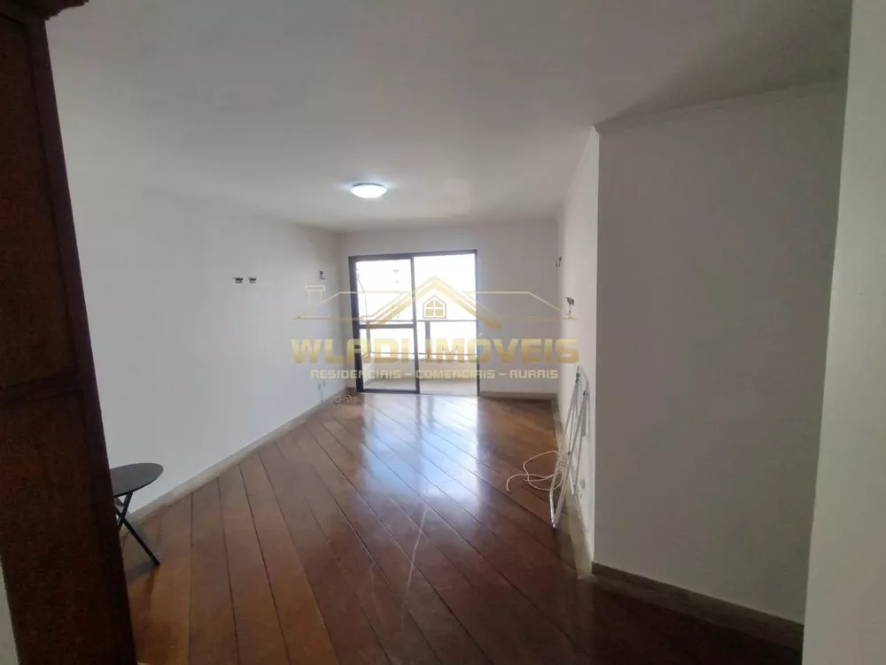 Apartamento à venda com 2 quartos, 75m² - Foto 4