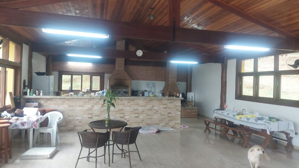 Sítio à venda com 3 quartos, 4m² - Foto 1