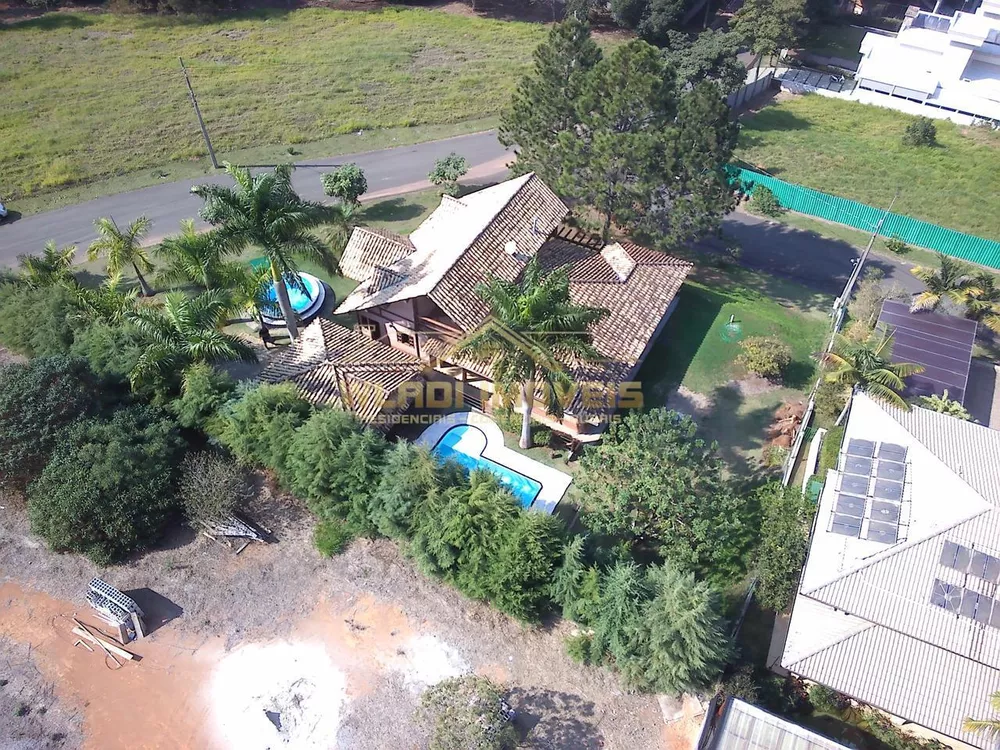 Chácara, 4 quartos, 1350 m² - Foto 1
