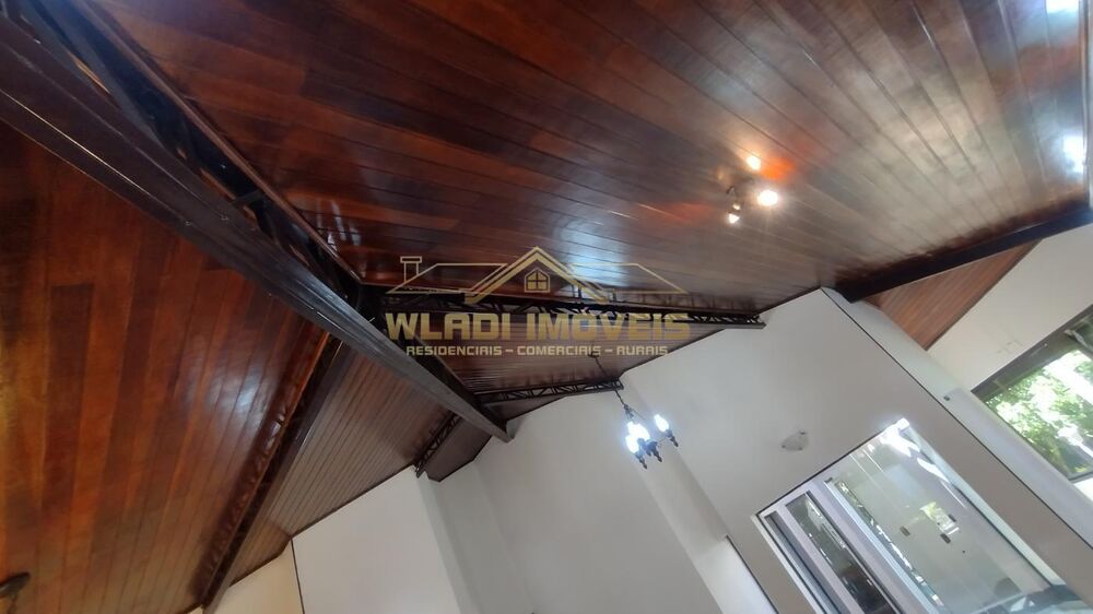 Casa à venda com 4 quartos, 2000m² - Foto 3