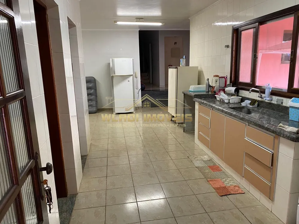 Chácara, 3 quartos, 1050 m² - Foto 4