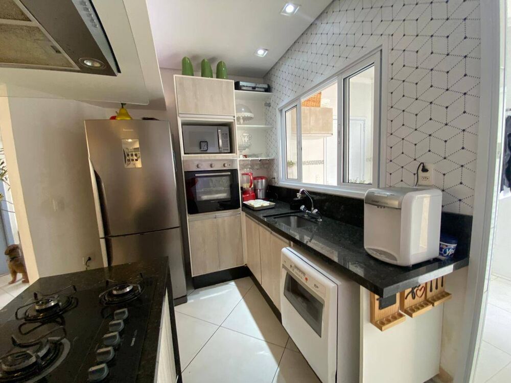 Casa, 3 quartos, 210 m² - Foto 2