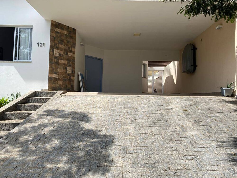 Casa, 3 quartos, 210 m² - Foto 1