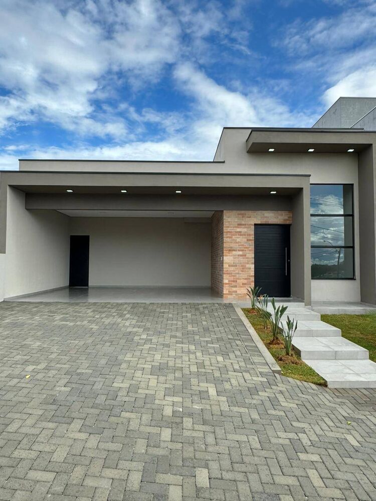 Casa à venda com 3 quartos, 300m² - Foto 1