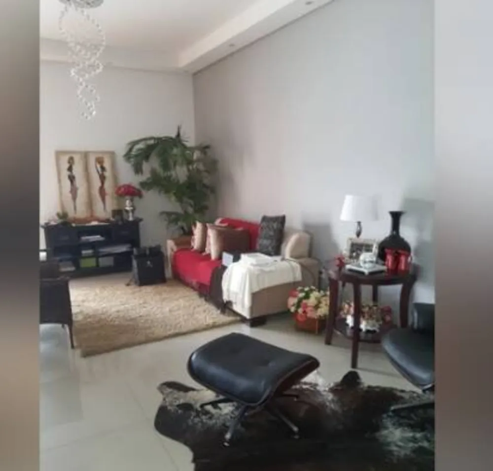 Casa, 3 quartos, 232 m² - Foto 3