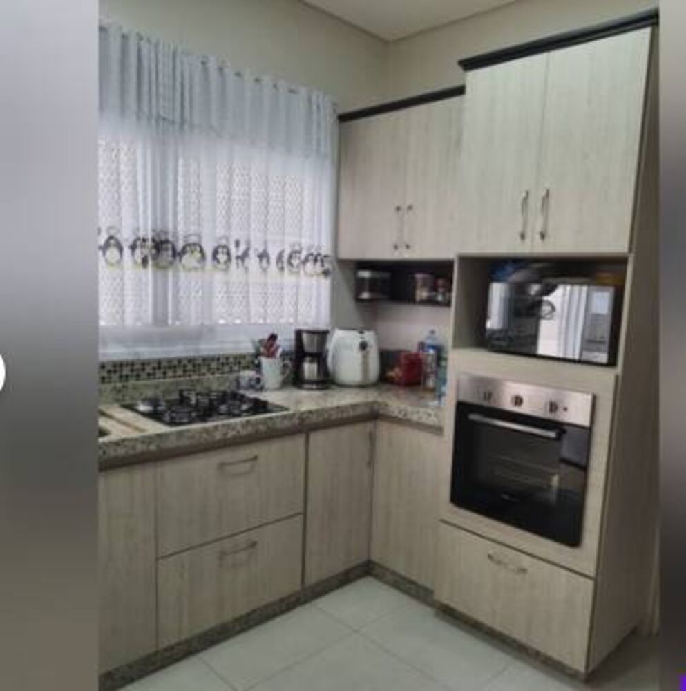 Casa, 3 quartos, 232 m² - Foto 1