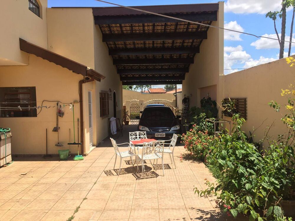 Casa, 3 quartos, 200 m² - Foto 1