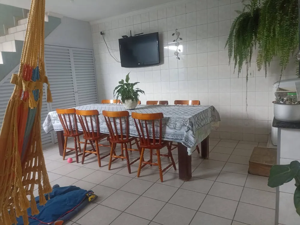 Casa, 3 quartos, 250 m² - Foto 4