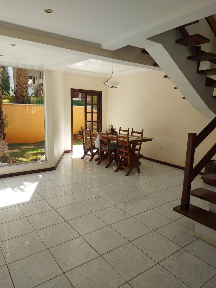Casa, 3 quartos, 226 m² - Foto 4