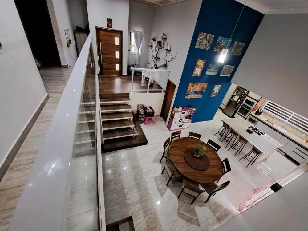 Casa, 3 quartos, 220 m² - Foto 1