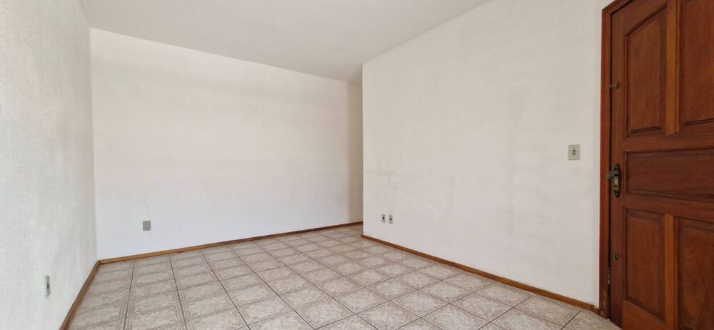 Casa à venda com 3 quartos, 110m² - Foto 3
